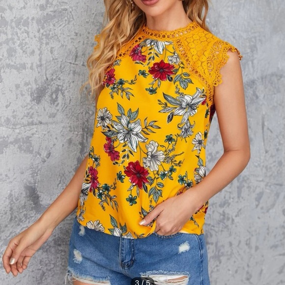 Yellow floral top - Picture 2 of 6